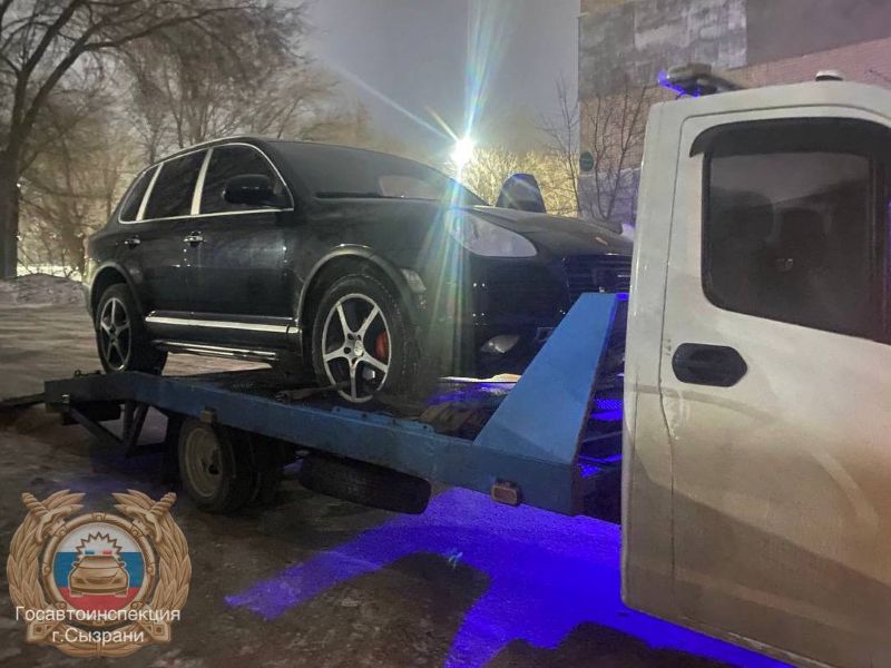 В Сызрани остановили «Порш Кайен» из параллельной реальности