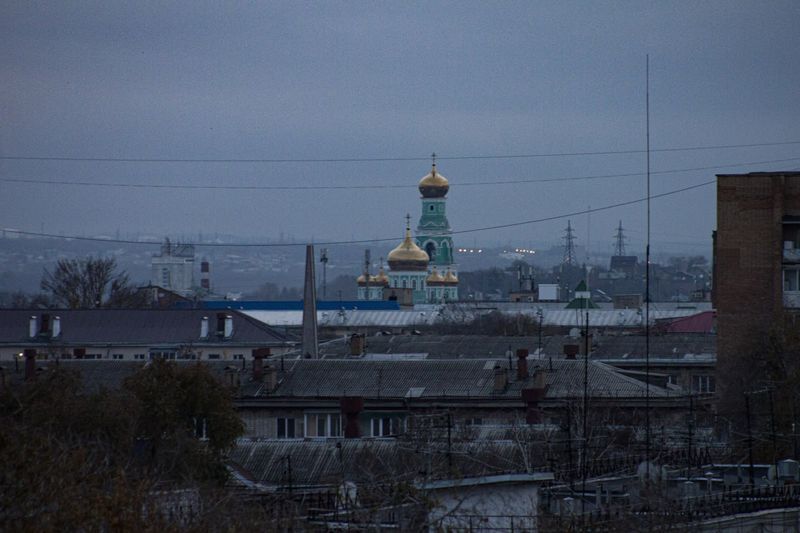 Парковку в Сызрани лучше занять заранее - и подальше от деревьев