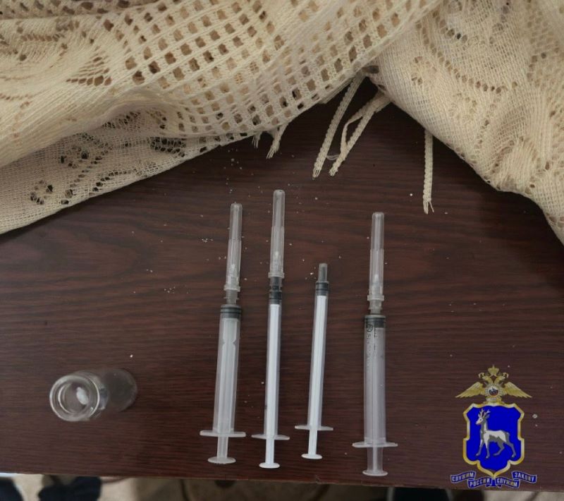 В Сызрани полицейские накрыли очередную блатхату