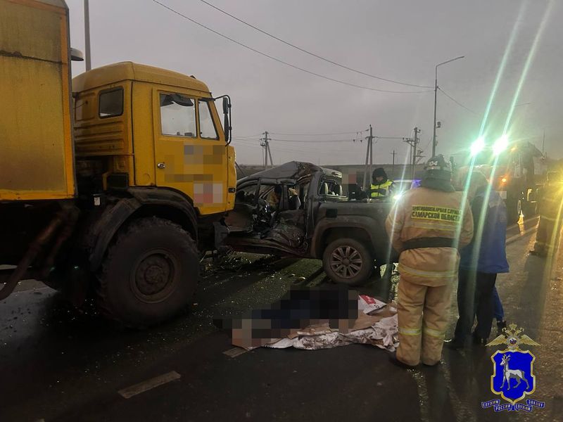 Страшный удар смял иномарку: врачи не успели помочь раненому
