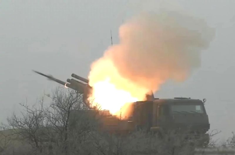 Ночью российские ПВО отбили массированную атаку противника с воздуха