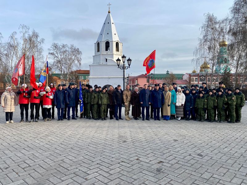 В Сызрани торжественно отметили День Героев Отечества - в мероприятии принял участие СВВАУЛ