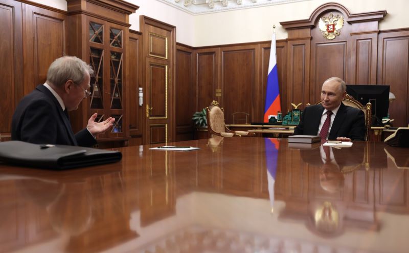 Накануне Дня Конституции Владимир Путин встретился в Кремле с Председателем Конституционного Суда Валерием Зорькиным