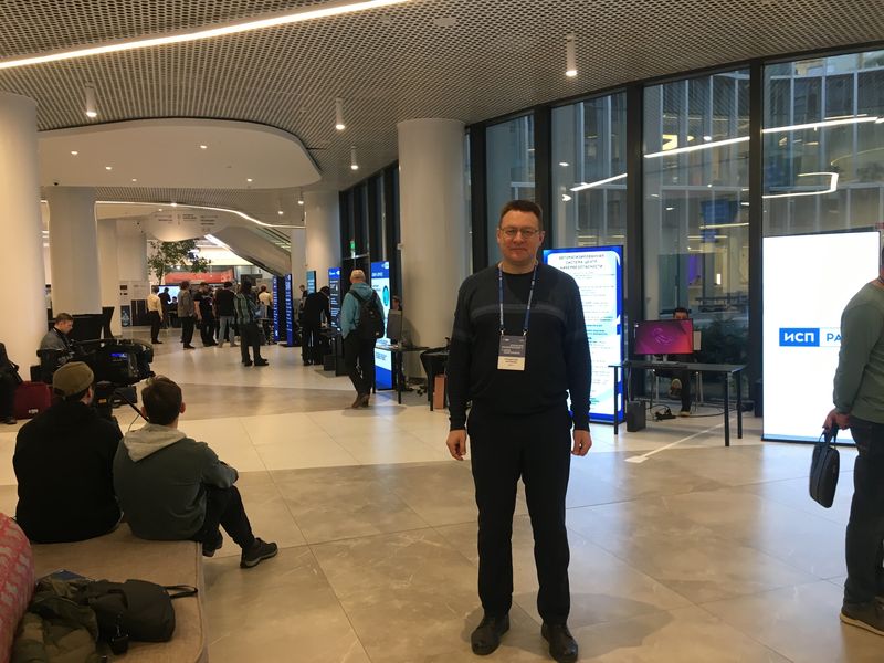 Математик Владислав Литвинов предложил ученому миру использовать возможности искусственного интеллекта для решения научных проблем