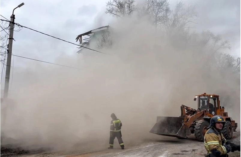 Открыли дверь - а перед ними пропасть: жители Сызрани рассказали о пережитой атаке беспилотников
