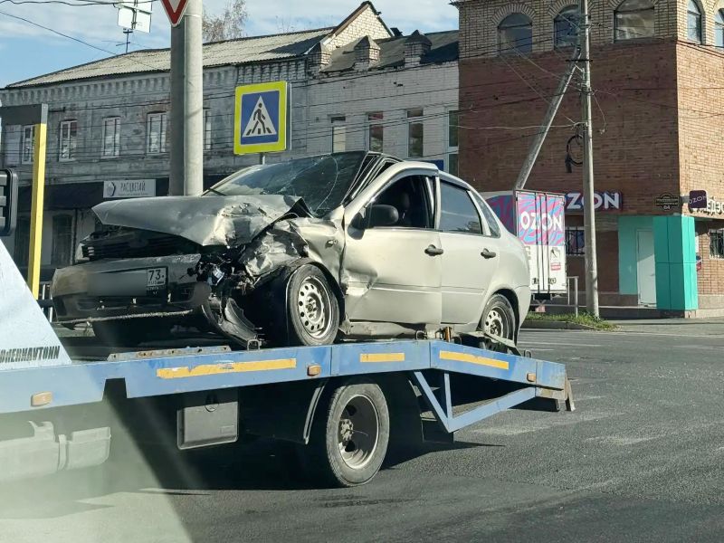 В Сызрани женщину госпитализировали после жесткого столкновения в центре