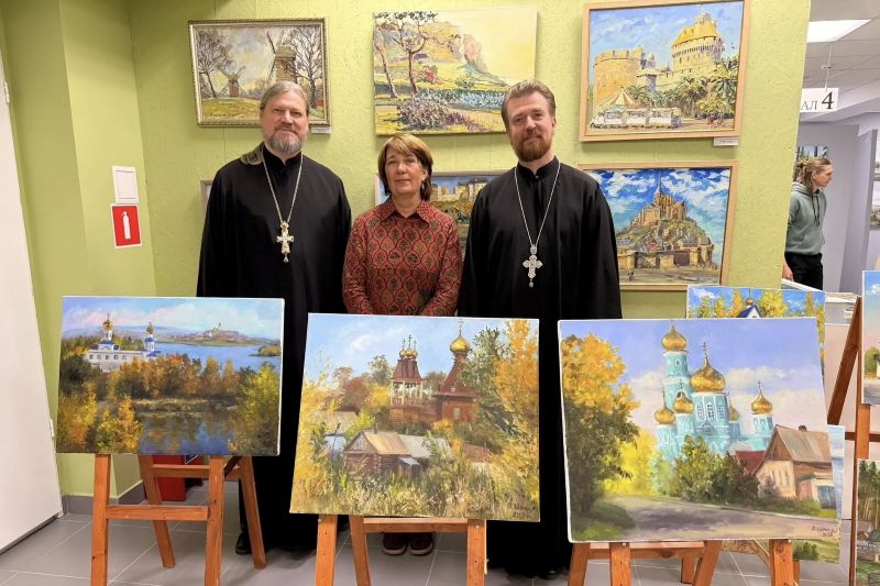 В сызранской галерее «Наследие» открылась выставка работ православного пленэра