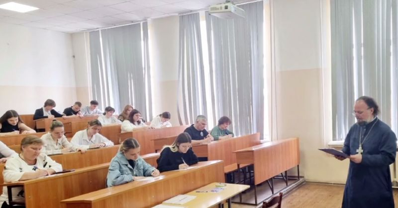 Известный в Сызрани человек стал диктатором