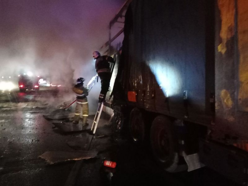 Под Сызранью вспыхнул большегруз МАЗ, в обстоятельствах разбирается полиция