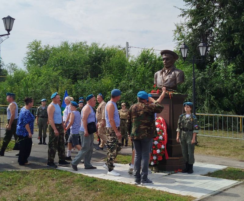 «Никто кроме нас»: в Сызрани в День ВДВ ветераны придут к «Дяде Васе»