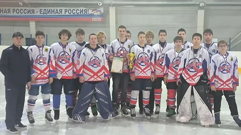 Хоккеисты сызранской «Волги» держали интригу, выложились по полной и взяли серебро Кубка «Открытие сезона»