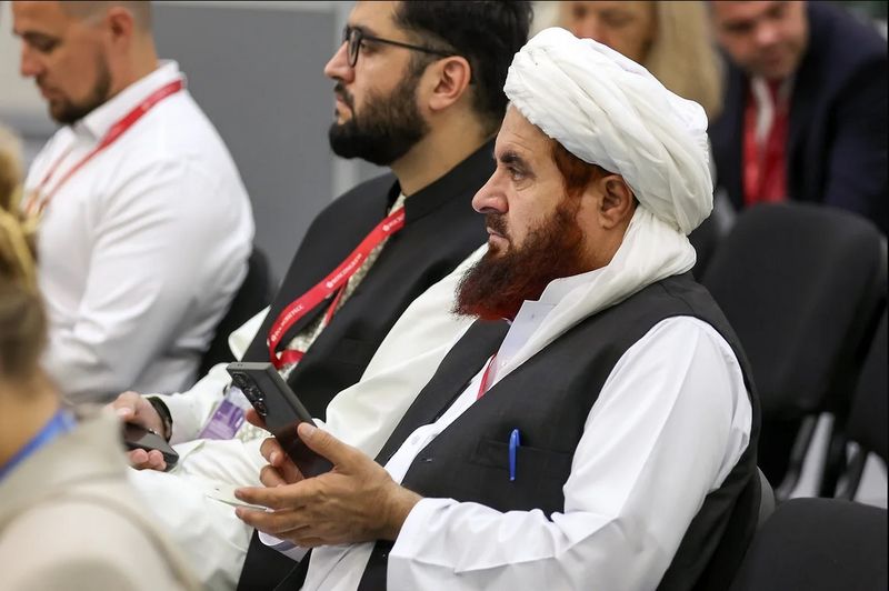 В Россию собираются приехать трудовые мигранты из Афганистана