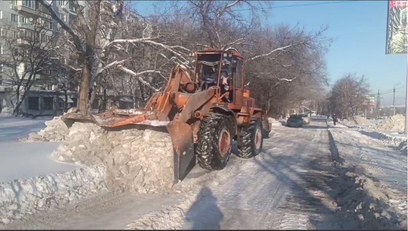 Вечером жители Сызрани будут возвращаться домой по отполированной техникой дороге