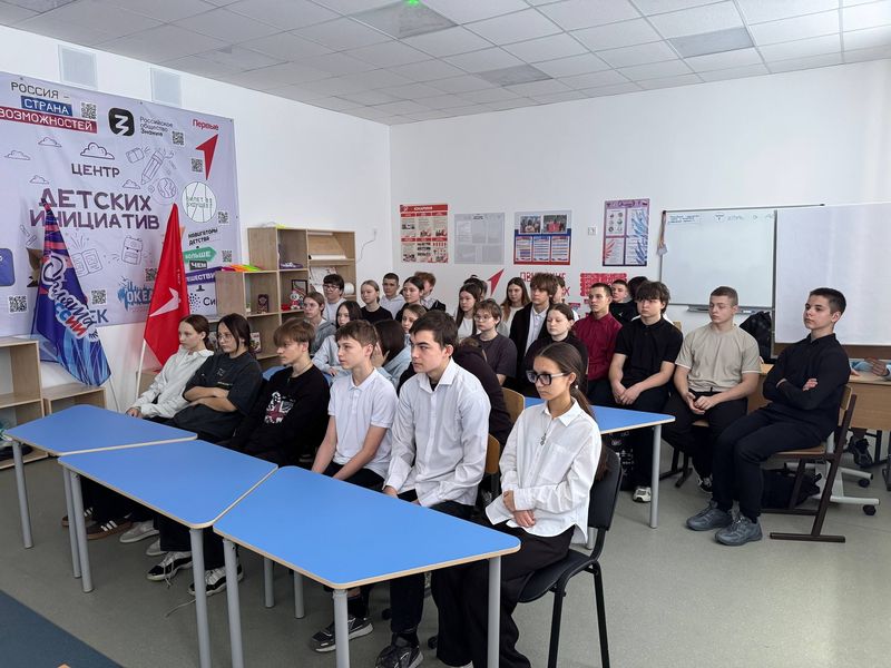 Школьникам из Сызрани в один день показали, как перерабатывают нефть и воду и озадачили выбором