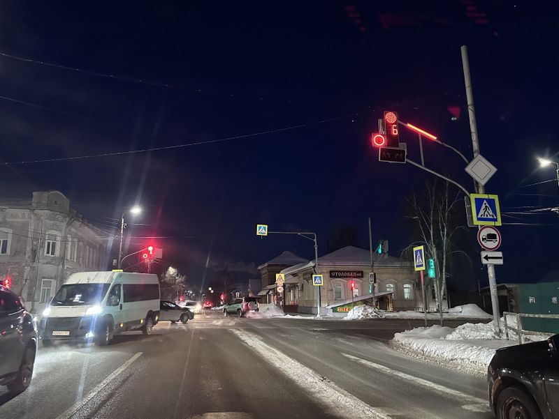 На оживленном перекрестке в Сызрани изменена работа светофора