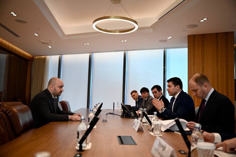 Рабочий день губернатора Самарской области начался в Москве