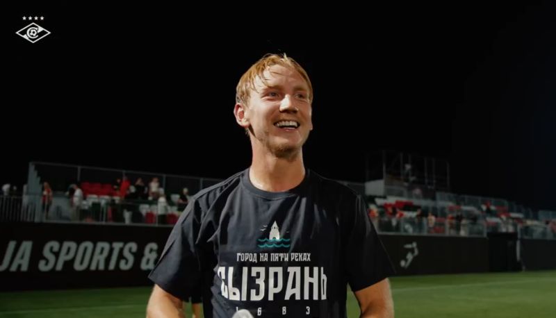 На сборах в ОАЭ после игры «Спартака» с казахами Наиль Умяров получил подарок с малой родины