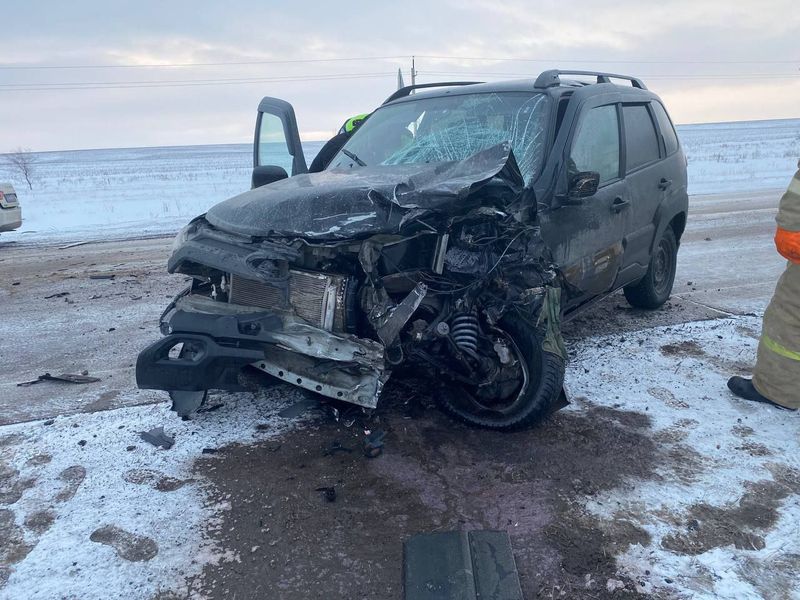 Секунда, удар - и люди в больнице: в Самарской области легковое и грузовое авто сошлись в лобовом таране