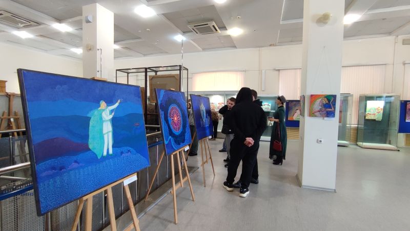 «Космос земных легенд»: в Сызрани открылась выставка Лолы Лонли - первые отзывы и приглашение на лекцию