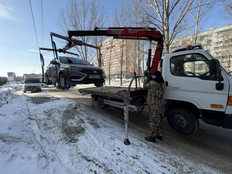 В Тольятти всерьез взялись за автомобили - те, которые нарушают правила парковки