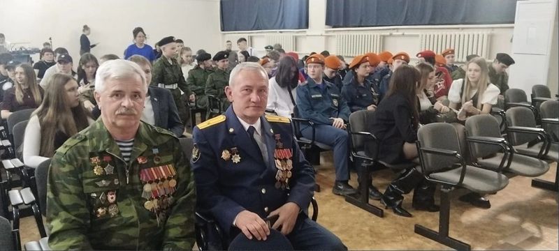 Снова, как в 1941-ом: подростки из Сызрани помогли реконструировать знаменитый Парад в Куйбышеве и получили награды