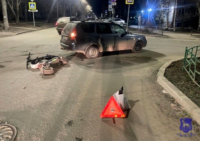 В Сызрани авто горело, а в Самаре автомобили носились, как угорелые. Итог - малыш и двое молодых людей оказались в больнице