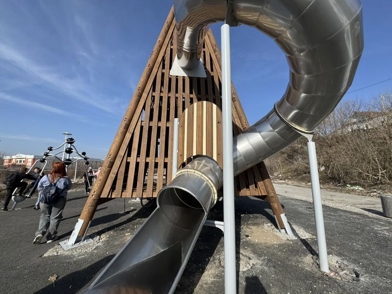 Набережная Крымзы в Сызрани: цапля есть, батут есть, а качество на троечку с натягом