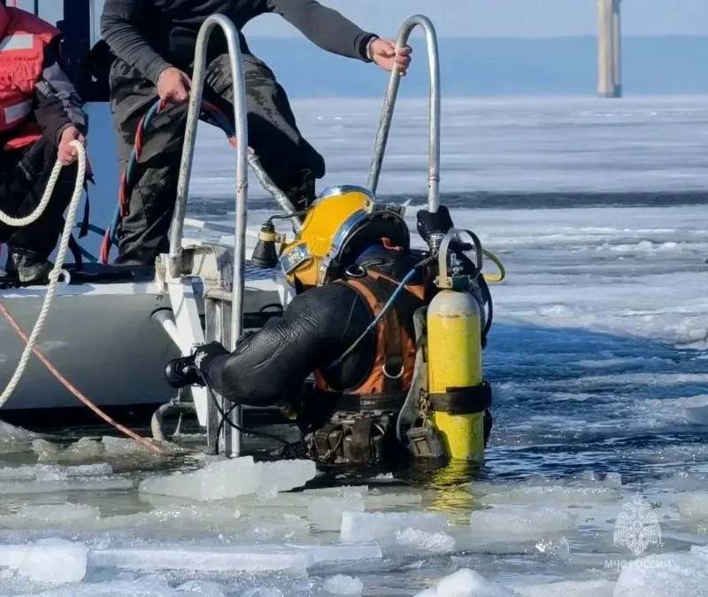 Поиски пропавших на Волге детей длятся больше недели