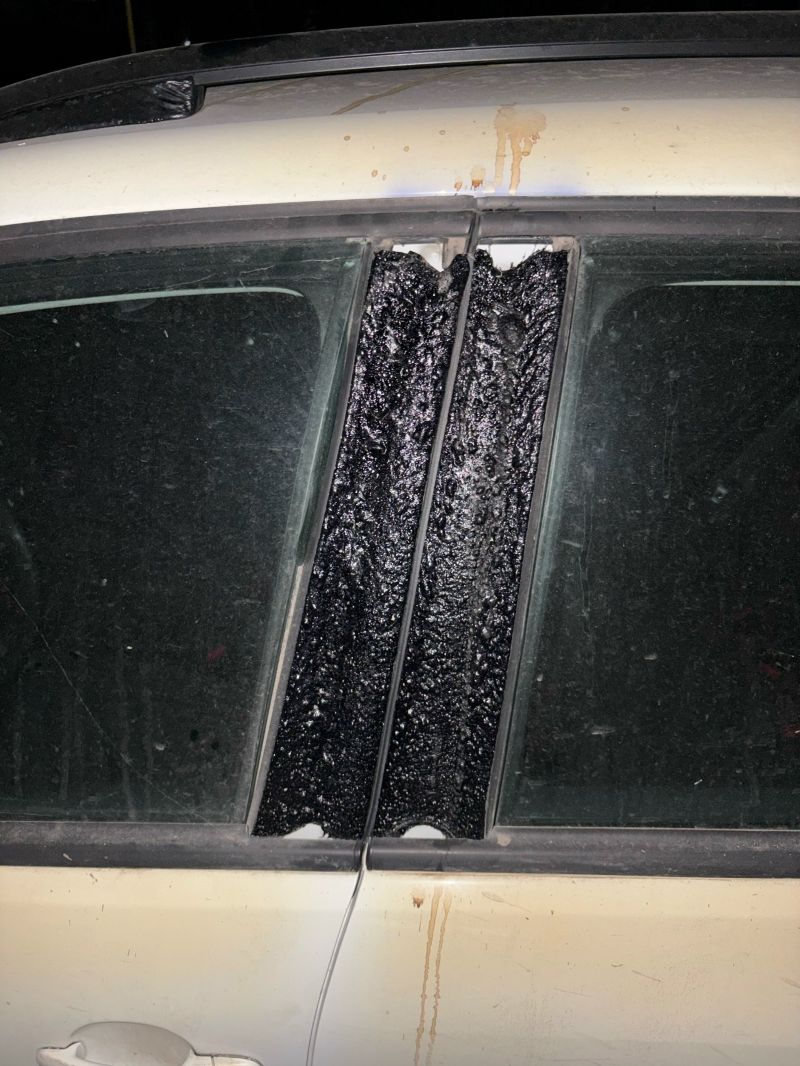 Вовремя подоспевшие пожарные-спасатели уберегли автомобиль жителя села Рамено