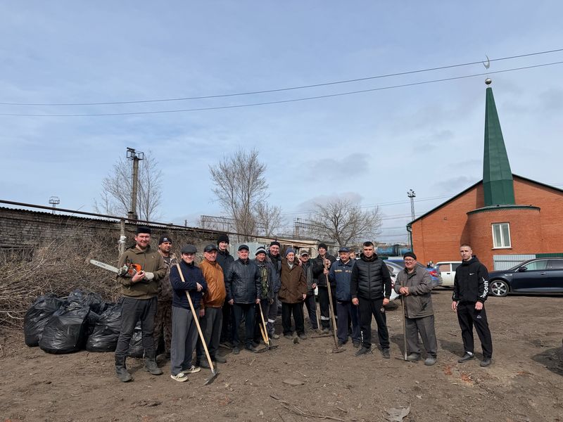 Сегодня жители Сызрани навели чистоту около соборной мечети - день ее открытия всё ближе