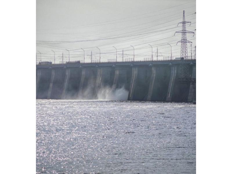 Вода пошла, на Жигулевской ГЭС открыты затворы водосбросов