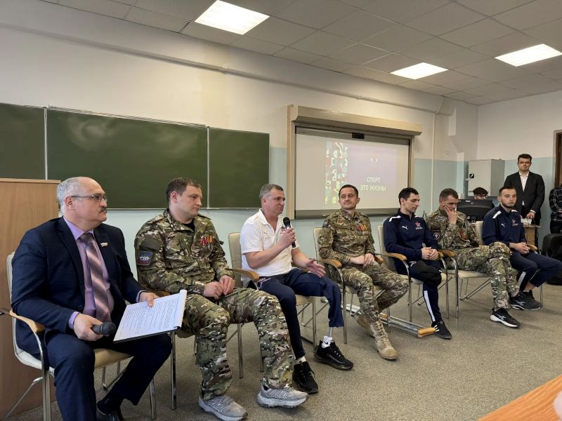 «Главное - не подводить товарищей»: в Сызрани состоялся честный разговор о важном