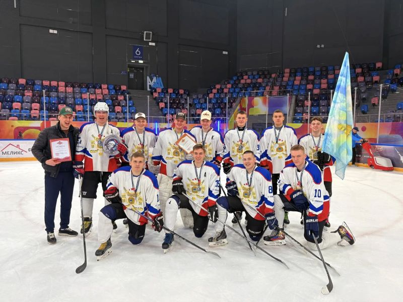 Хоккеисты СВВАУЛ вошли в тройку сильнейших команд ВКС России