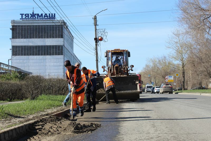 Коммунальные бригады активно решали проблемы жителей Сызрани