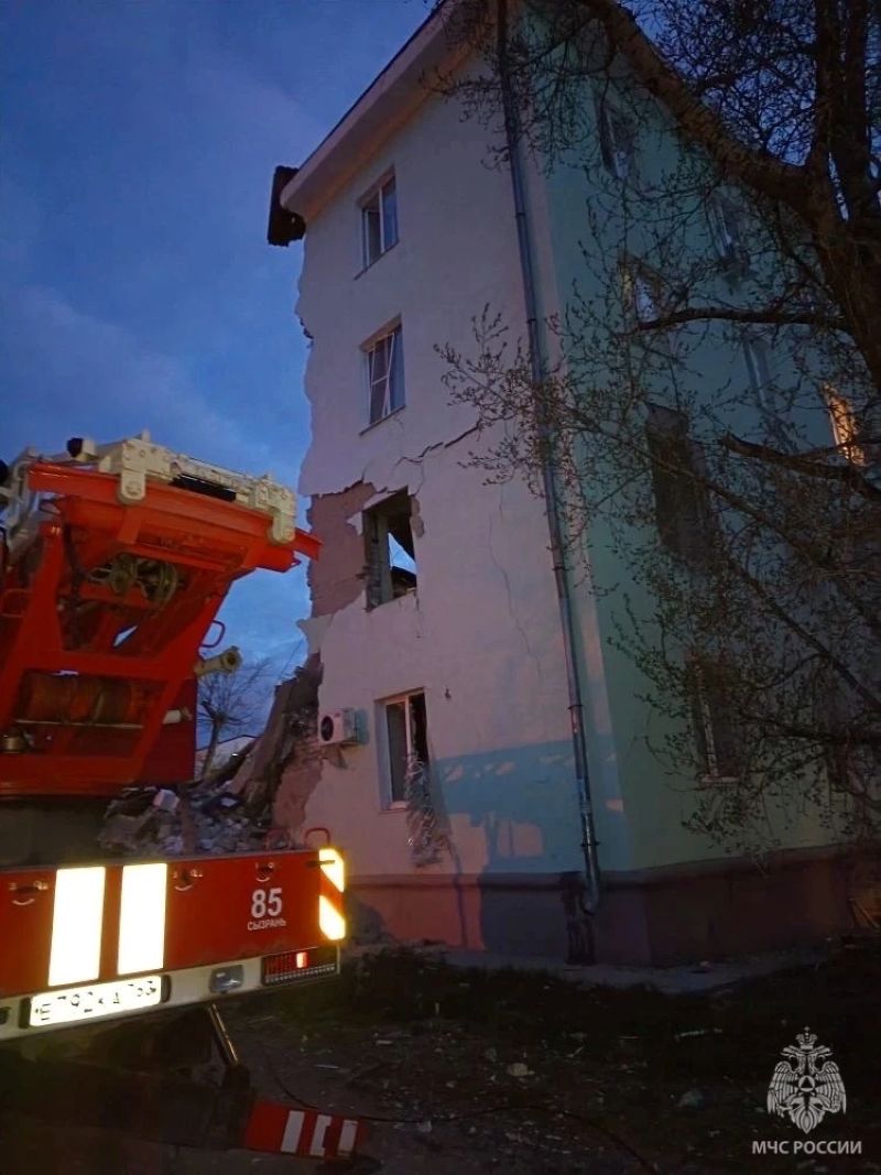 Ход работ на месте обрушения дома контролирует Глава МЧС России Александр Куренков