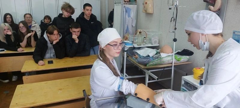 Шоковая терапия: будущим студентам показали, легко ли это - учиться на медика