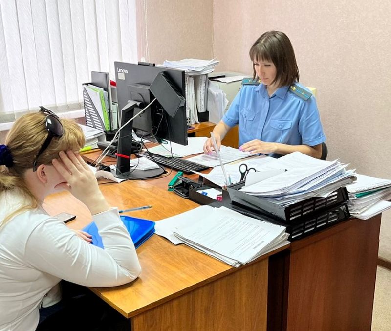 Жительница Самары случайно узнала на работе, что её давно уволили