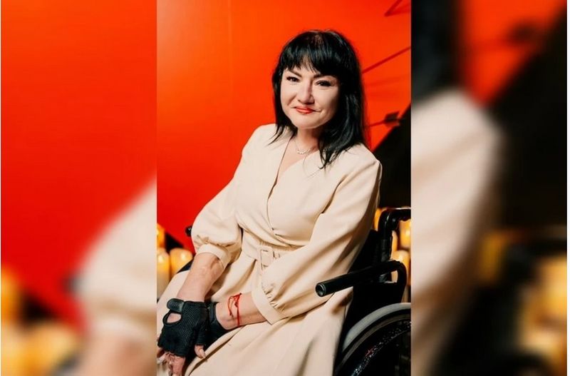 Женщина выжила после падения с 8 этажа, потеряла ноги, пережила кому и сепсис - но теперь может остаться беспомощной калекой