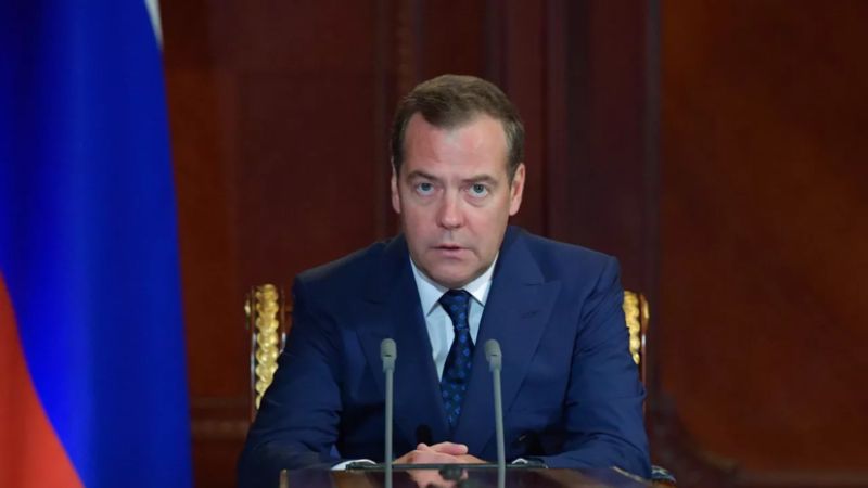 Медведев: только животный страх у Европы может предотвратить бойню