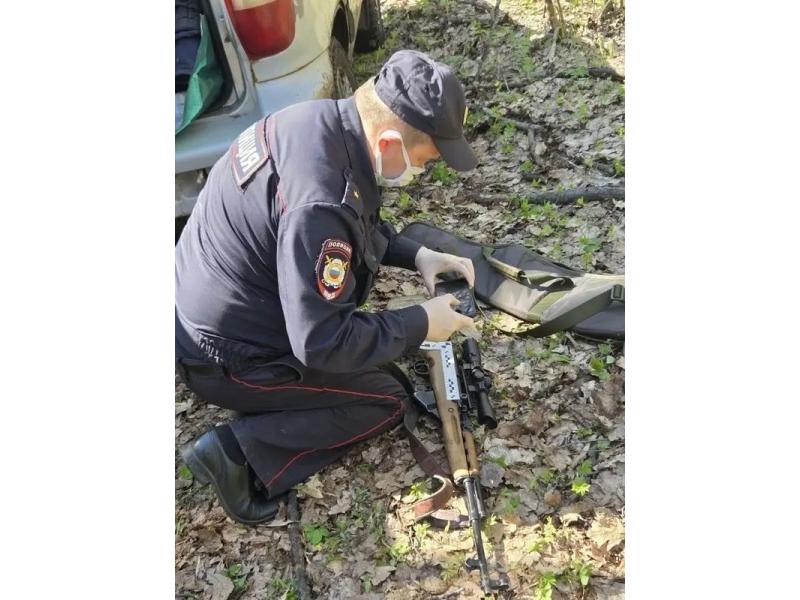 При досмотре в багажнике легковушки был обнаружен убитый сохатый