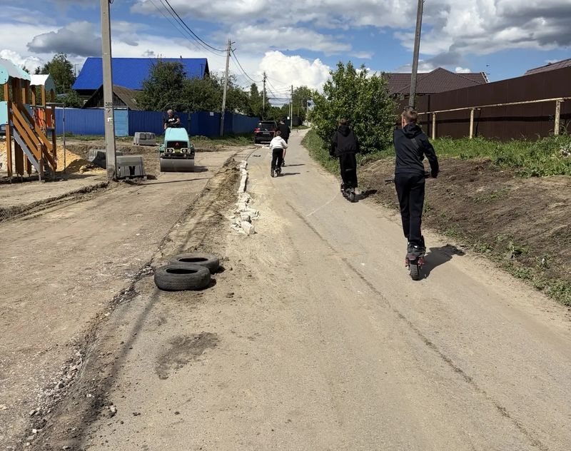 Под Сызранью дети-непоседы устроили покатушки рядом с работающим катком