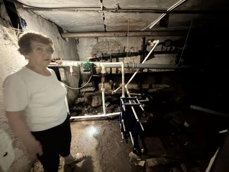 Холодная правда о горячей воде: история из подвала о том, как жильцы дома в Сызрани бьются за комфорт
