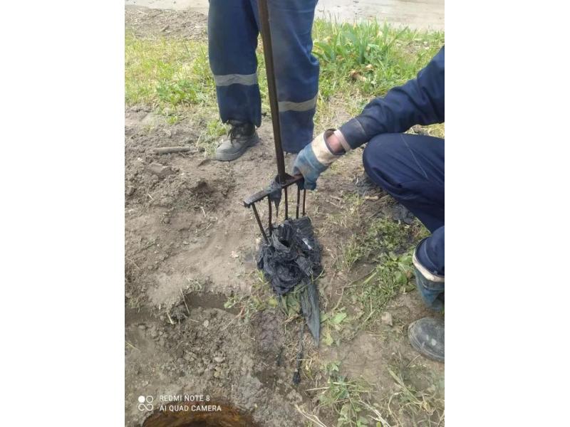 «Кракен» из канализации: в Сызрани снова гигантский засор - цена вопроса совсем не 2 рубля