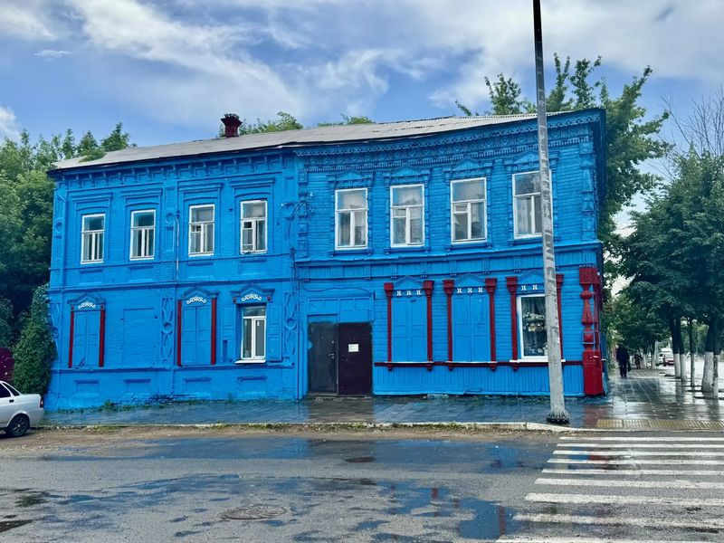 Уникальный, хоть и оставшийся без охраны дом в центре Сызрани заиграл свежими красками
