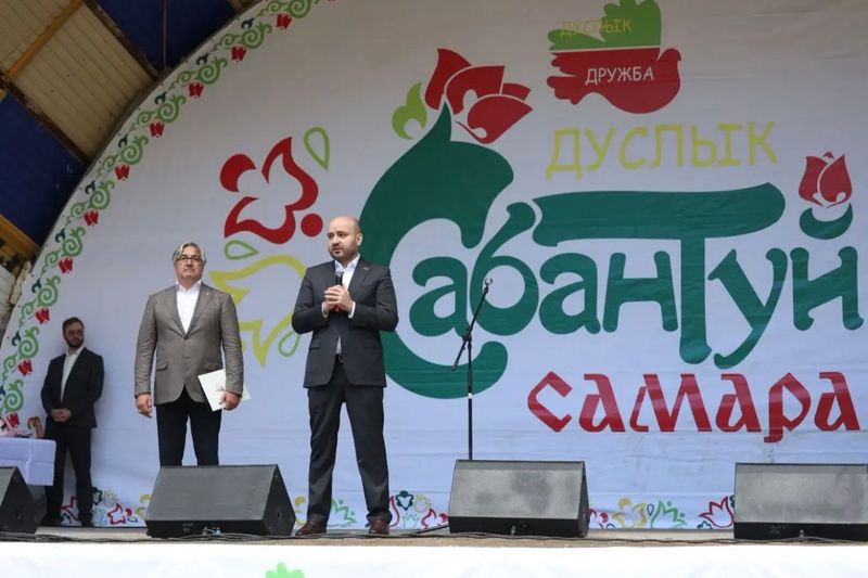 Автомобили и беспилотники отправились с Сабантуя в Самаре на передовую