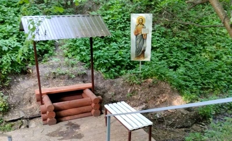 Вернуться домой и с грибами, и с хрустальной водой: в популярной среди грибников Сызрани местности облагородили родник