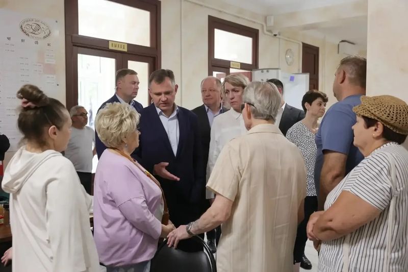 Из-за атаки вражеских БПЛА в Ростовской области срочно эвакуировали людей