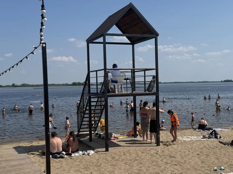 Санврачи проверили воду в Волге у Сызрани и поискали в песке паразитов