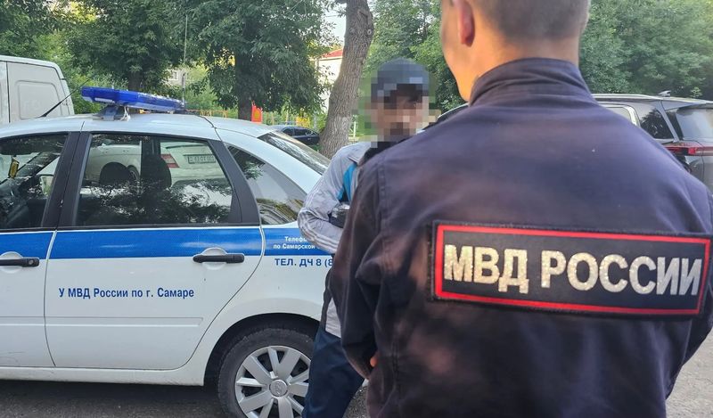 Строитель пришел к знакомому с добрыми намерениями и совершил преступление, чтобы купить обувь сыну
