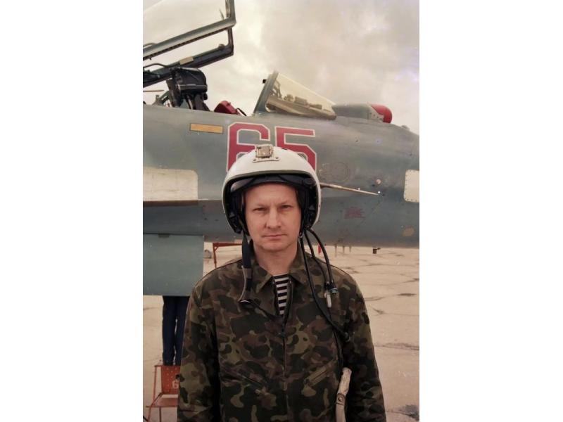 Летчик Тимур Апакидзе стал легендой при жизни и погиб в праздник во время демонстрации военного самолета